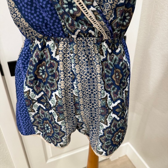 Lush Womens Romper XS Blue Brown Boho Sleeveless Casual V Neck‎ Criss Cross - Picture 4 of 8